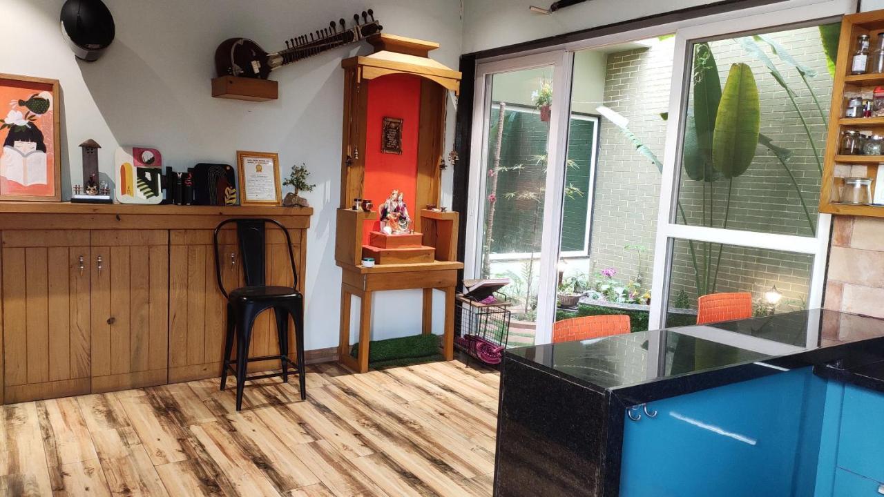 Entire Craftsman House With 2 Bedrooms Kitchen And Holiday home *